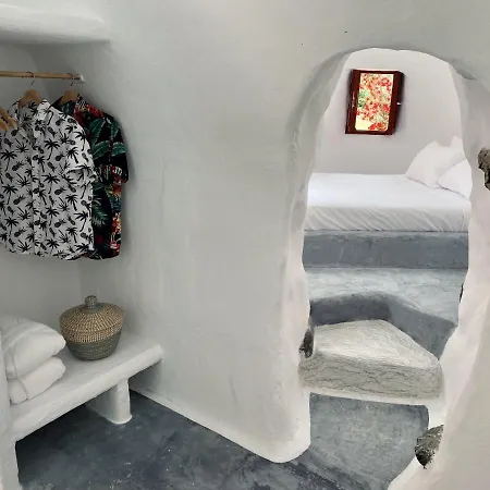 Holiday home Lena Caves
